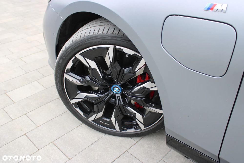 BMW Seria 5 550e xDrive PHEV M Sport - 31