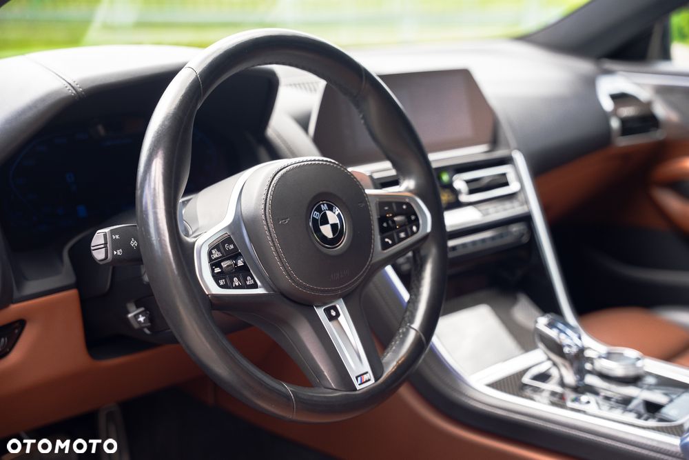 BMW Seria 8 - 16