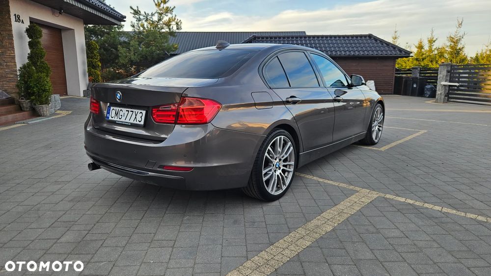BMW Seria 3 318d Sport Line - 5