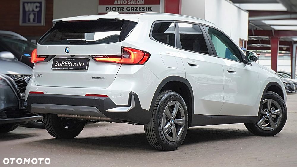 BMW X1 sDrive18i - 12