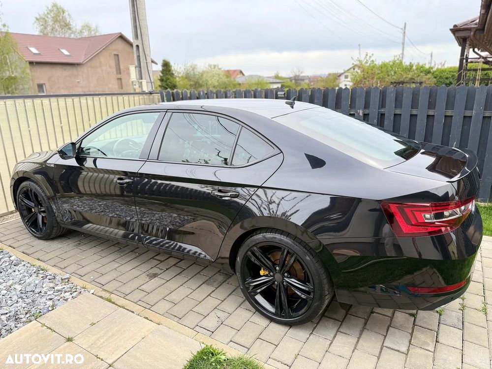 Skoda Superb 2.0 TDI 4x4 SportLine - 1