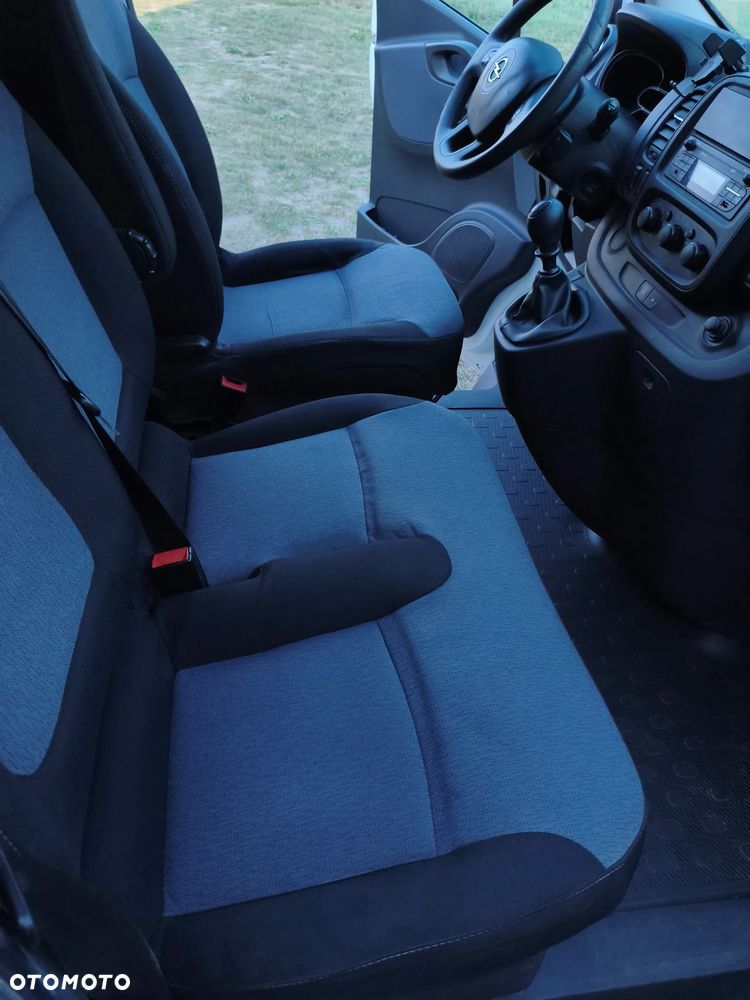 Opel Vivaro - 32