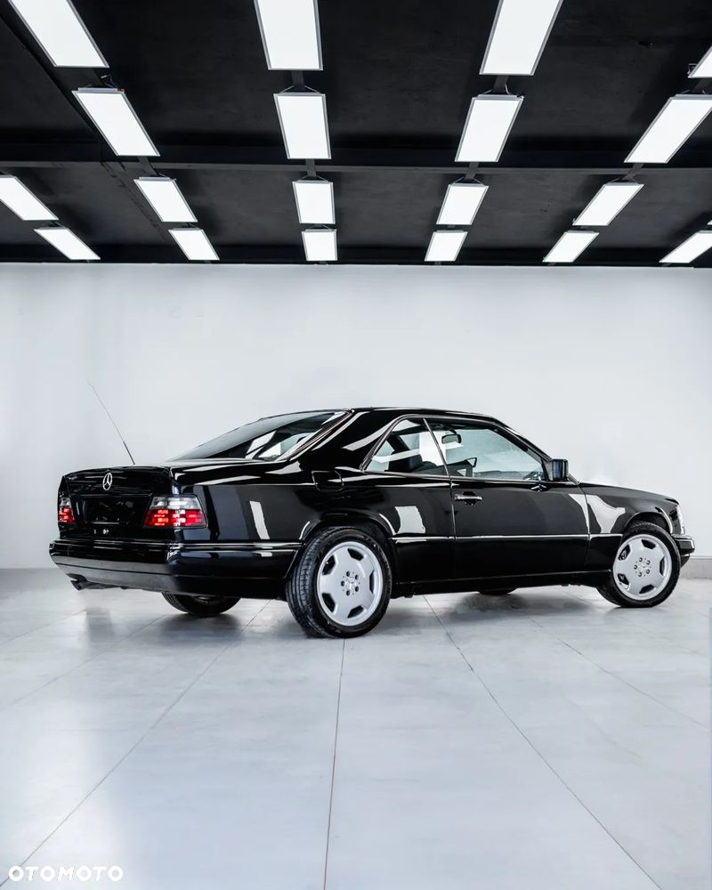 Mercedes-Benz W124 (1984-1993) - 2