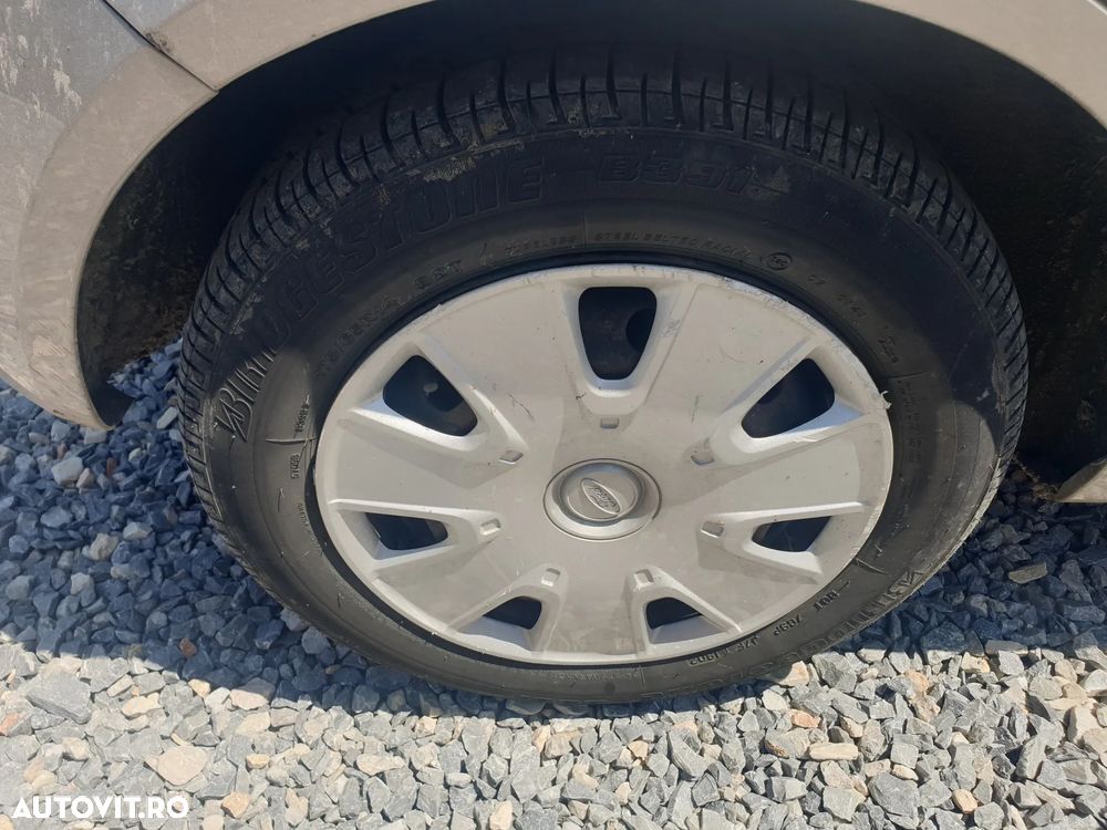 Ford Fiesta 1.4 Trend - 11