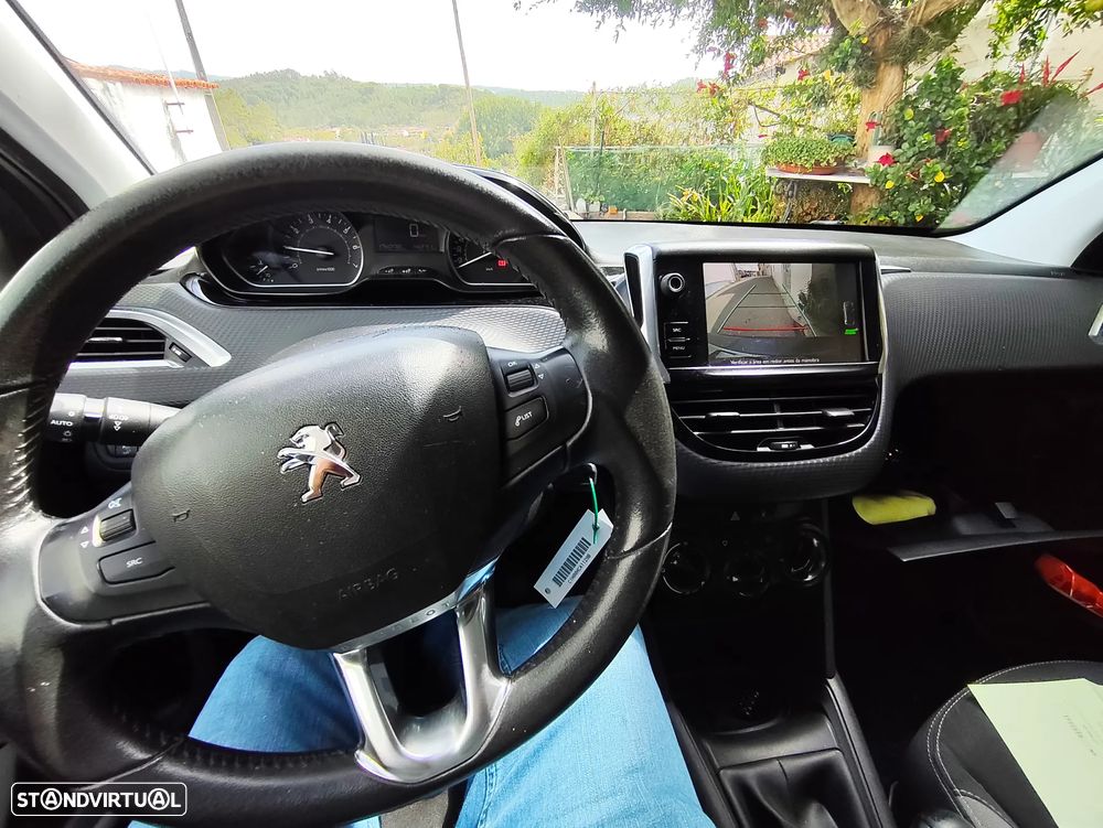 Peugeot 208 1.2 VTi Allure - 10