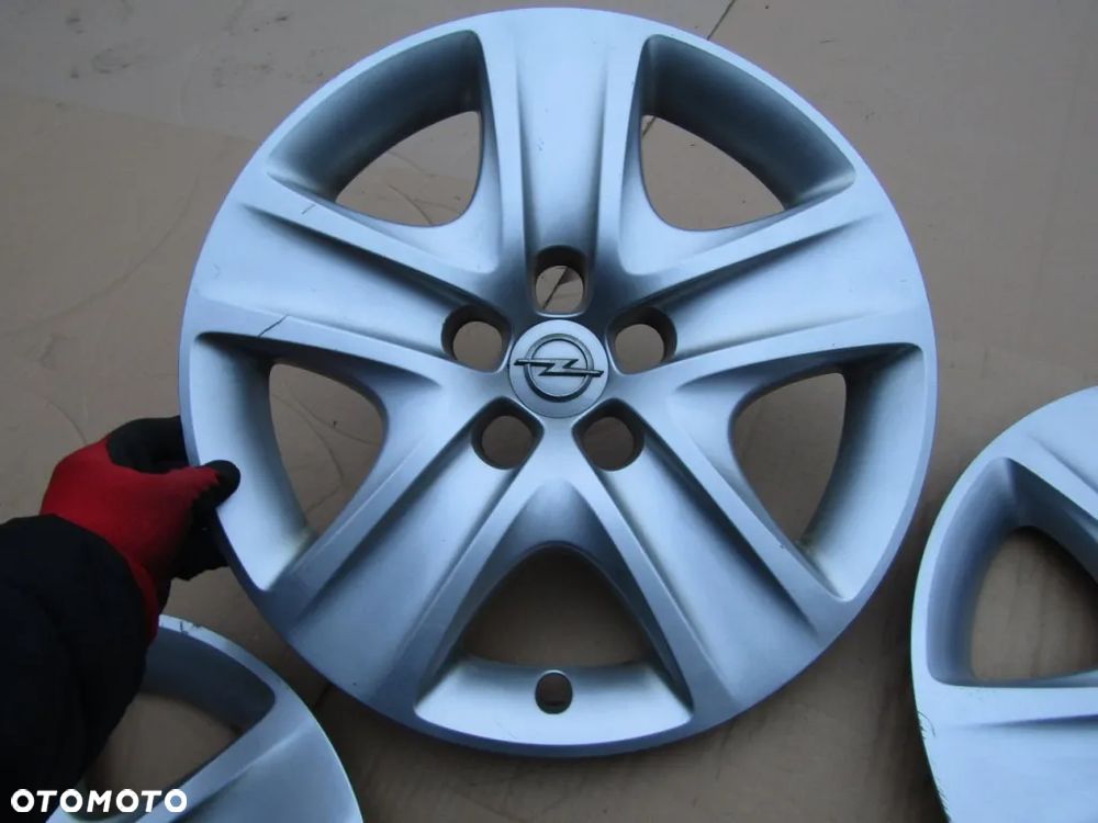 4x Kołpaki Strukturalne 17 Opel Zafira C Astra J Insignia B 5x115 - 12