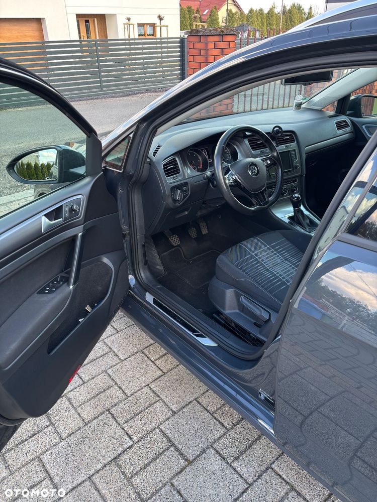 Volkswagen Golf 1.6 TDI BlueMotion Technology Cup - 9