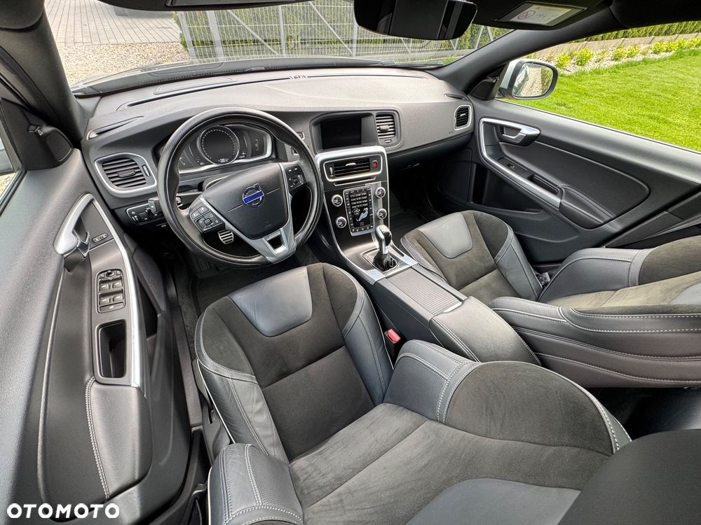 Volvo V60 D3 Drive-E R-Design Momentum - 15