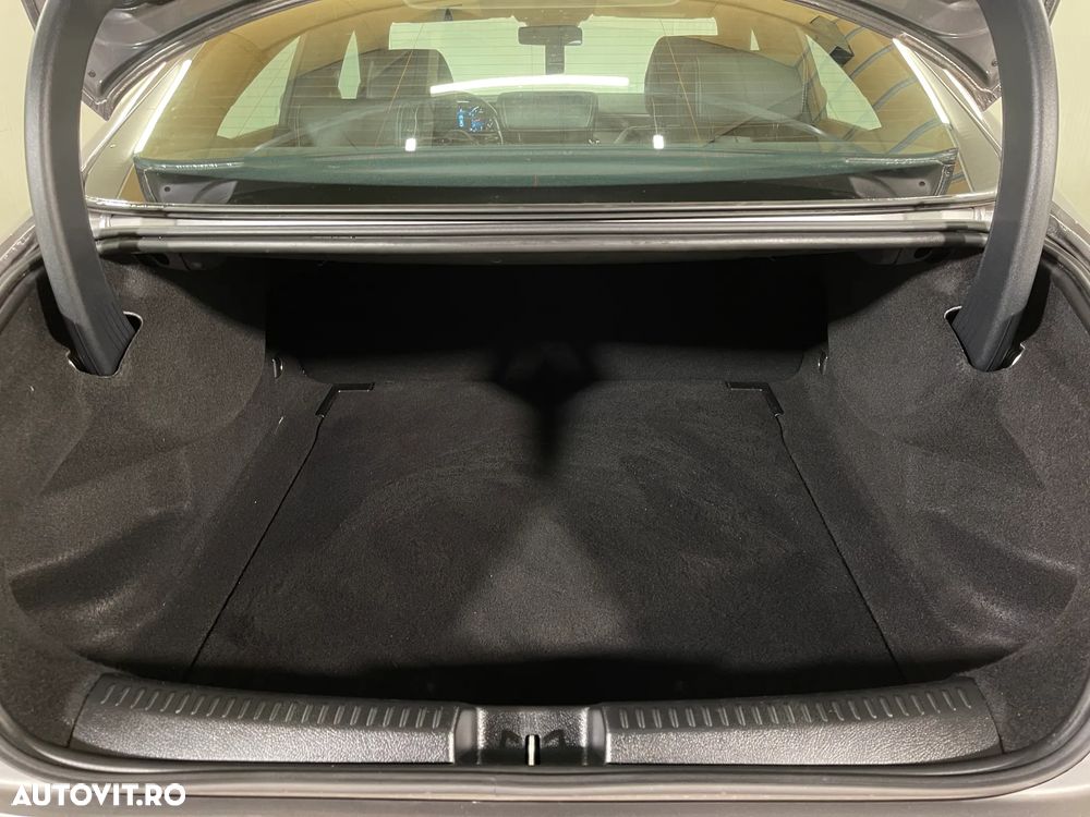 Mercedes-Benz CLA 200 7G-DCT - 12