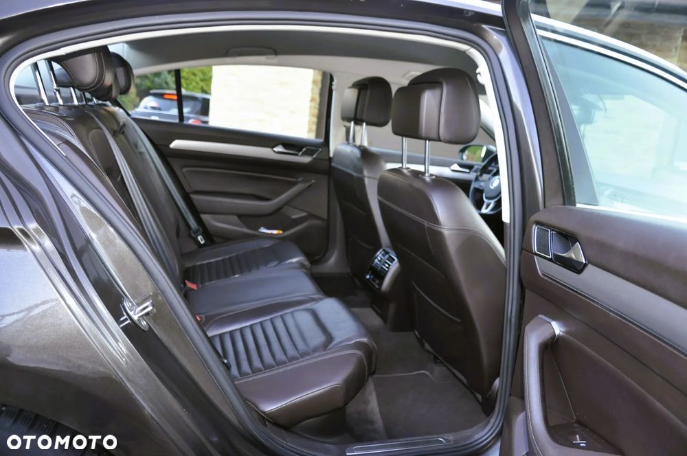 Volkswagen Passat 2.0 TDI BMT Highline DSG - 12