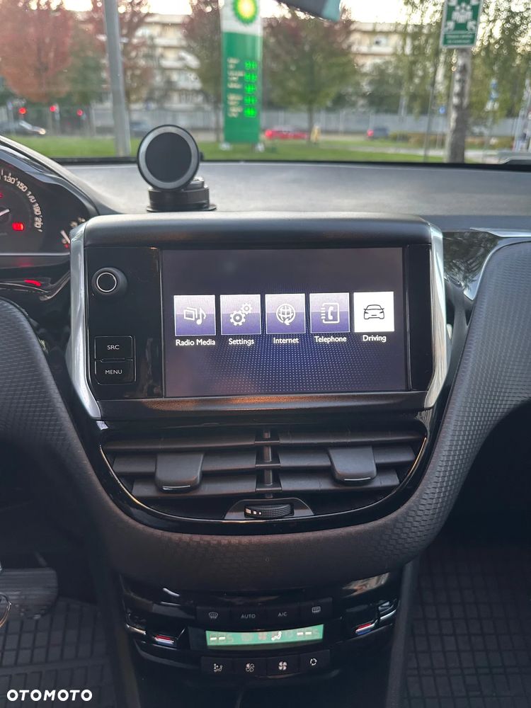 Peugeot 2008 1.2 Pure Tech Active S&S EAT6 - 18