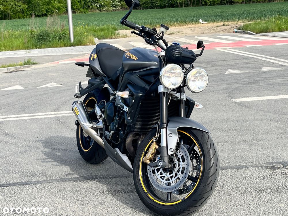 Triumph Street Triple - 1