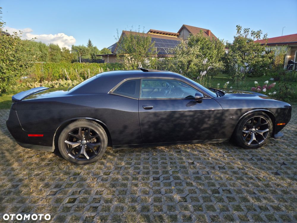 Dodge Challenger - 6