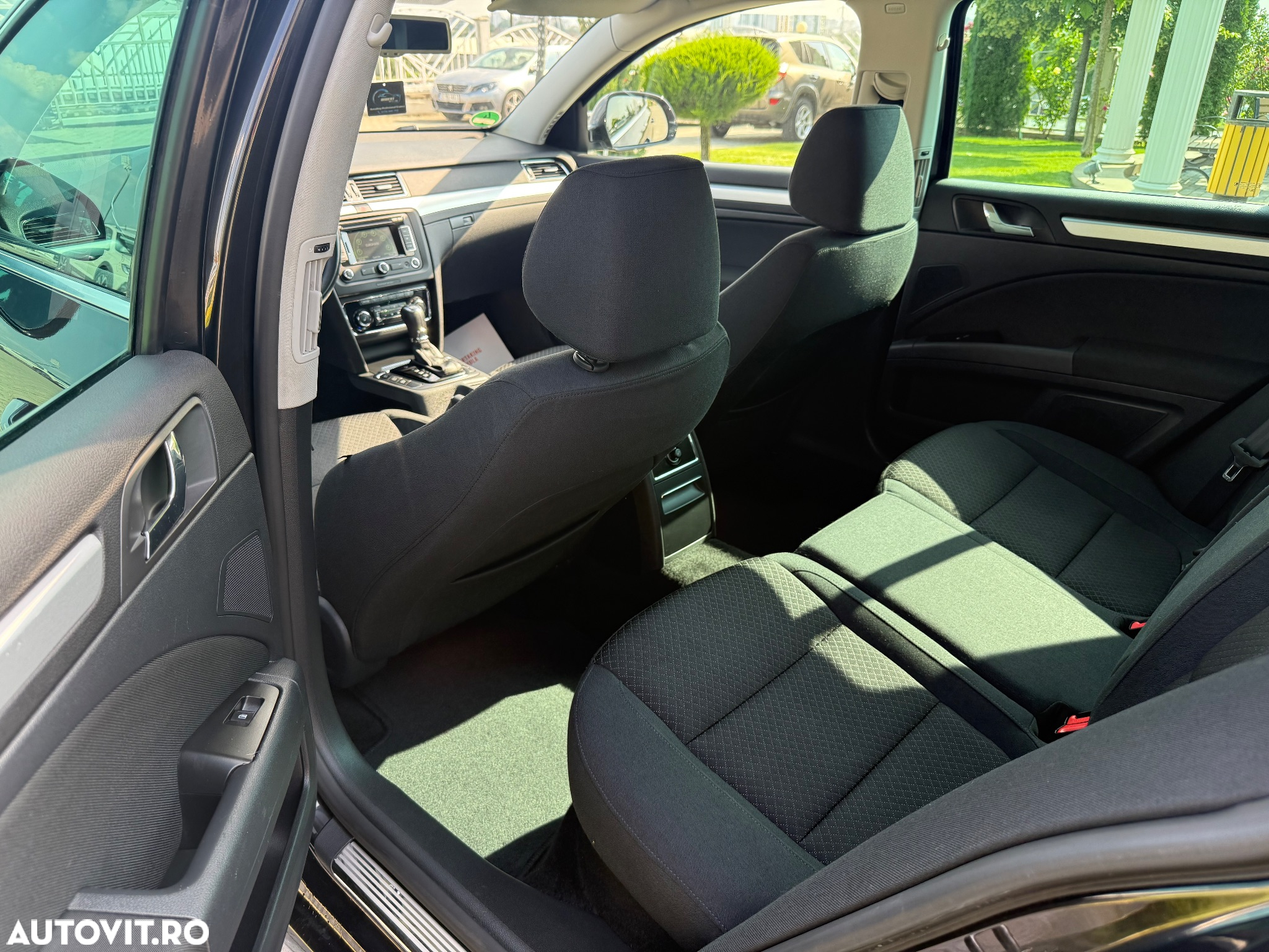 Skoda Superb 2.0 TDI DSG Elegance - 12