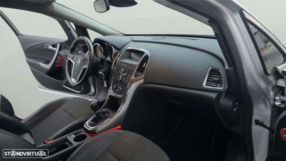 Opel Astra 1.3 CDTI Cosmo - 10