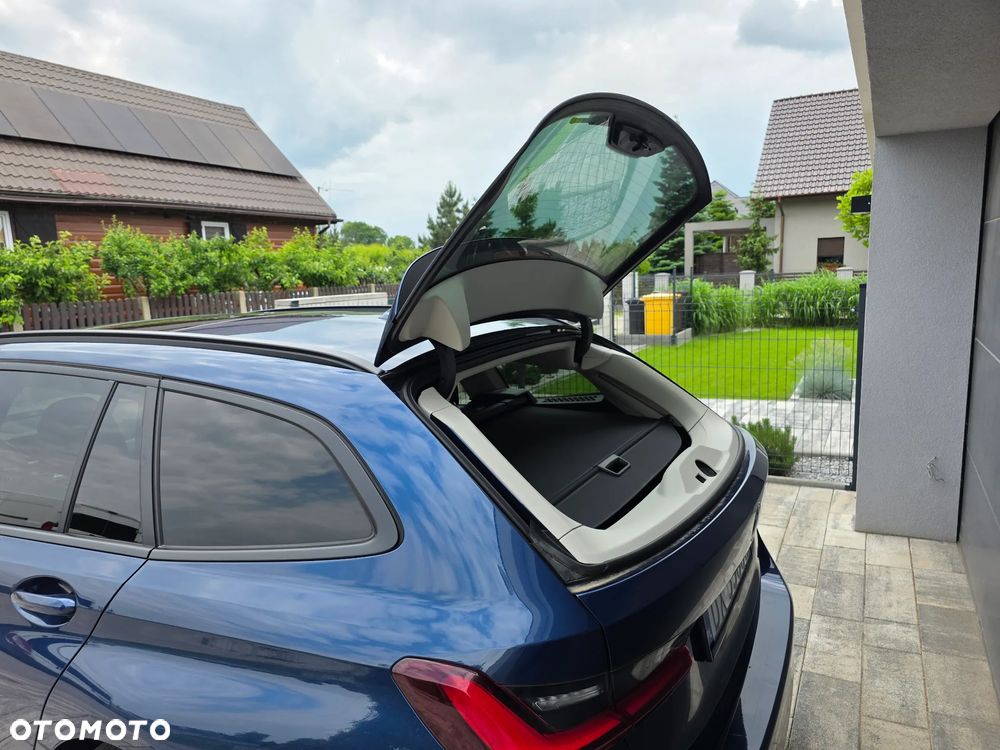 BMW Seria 3 318d mHEV M Sport - 14