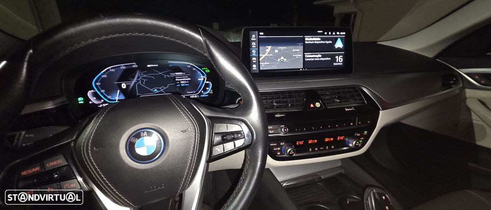BMW 530 e - 12