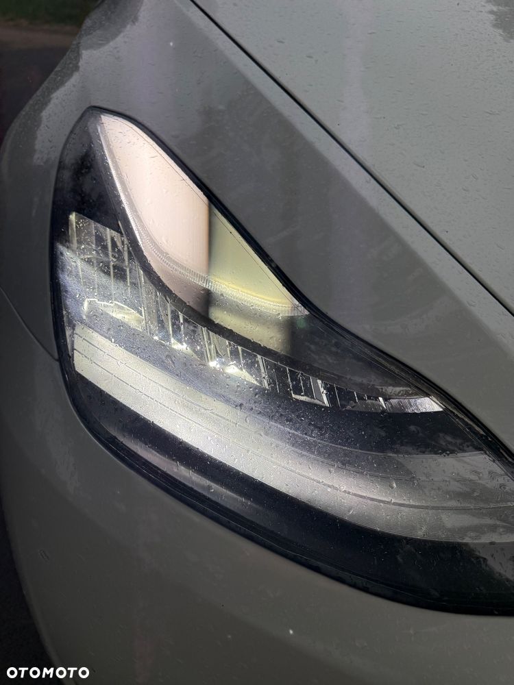 Tesla Model Y Long Range Dual Motor AWD - 20