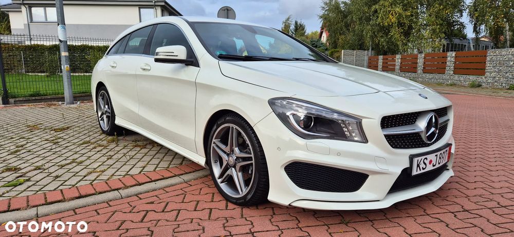 Mercedes-Benz CLA Shooting Brake 200 7G-DCT AMG Line - 1