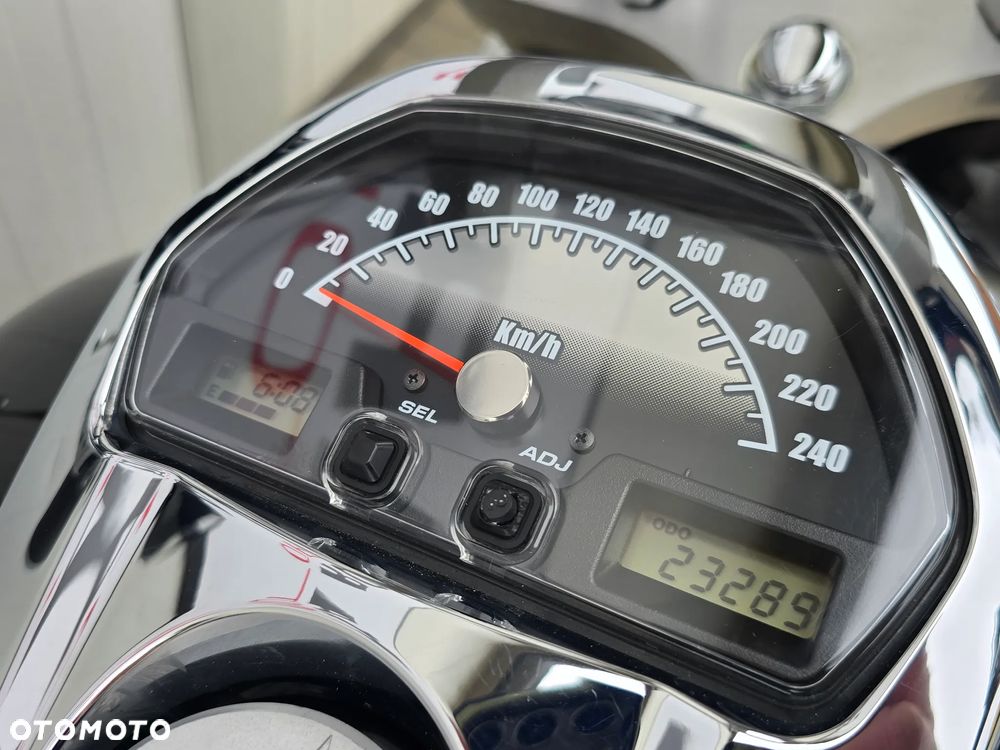 Suzuki Boulevard - 5