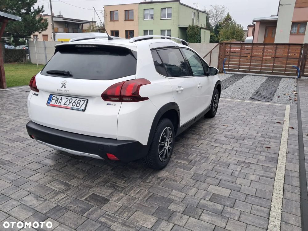 Peugeot 2008 1.2 Pure Tech Active S&S - 5