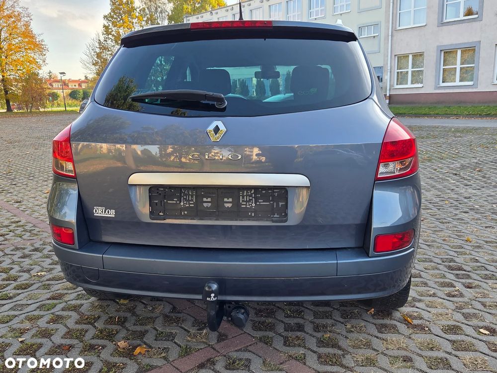 Renault Clio - 10