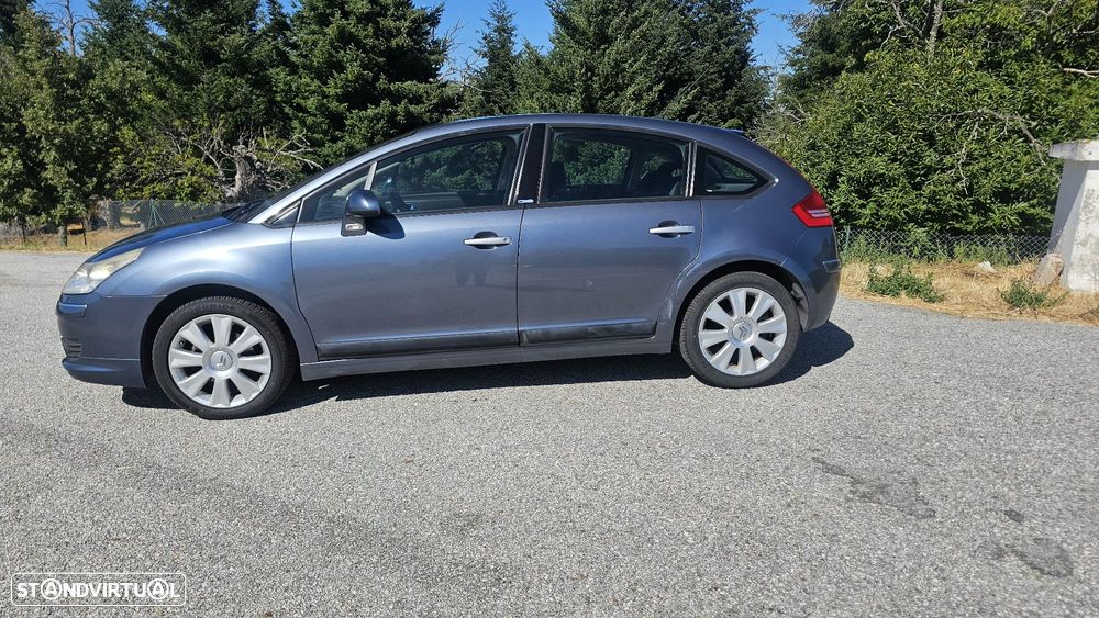 Citroën C4 1.6 HDi 110 Exclusive - 4