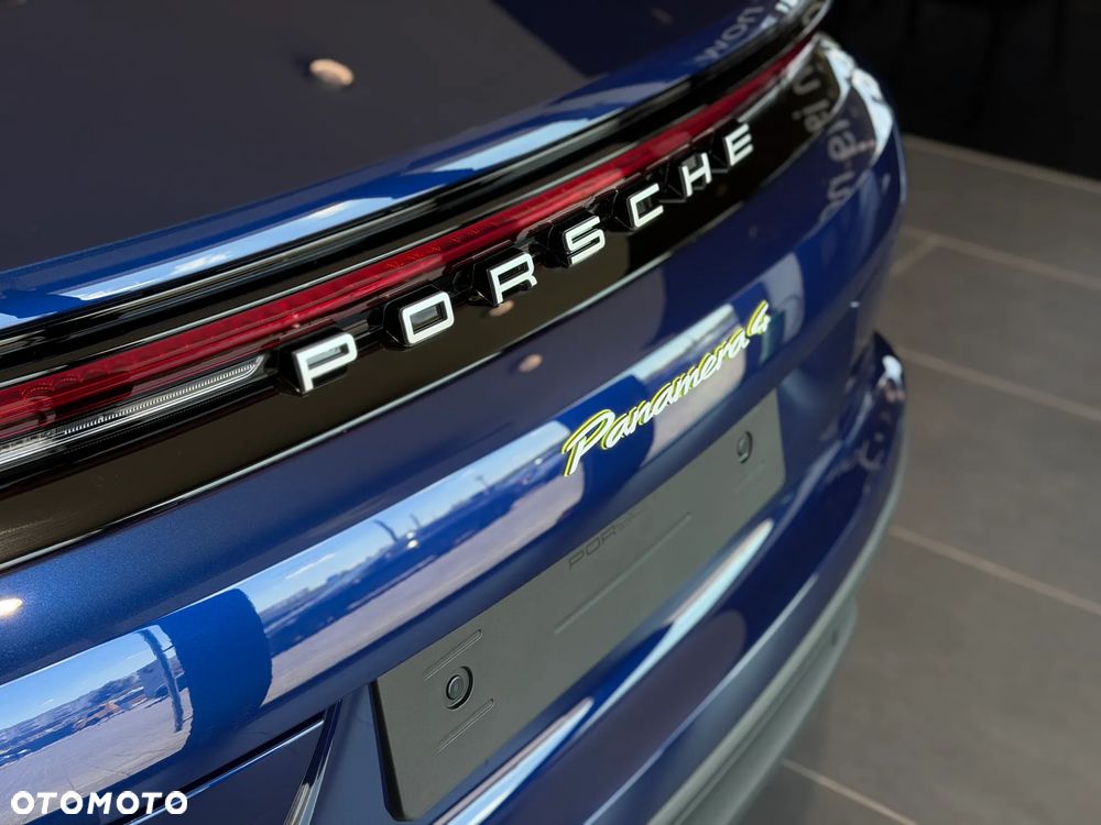 Porsche Panamera 4 E-Hybrid PHEV - 13