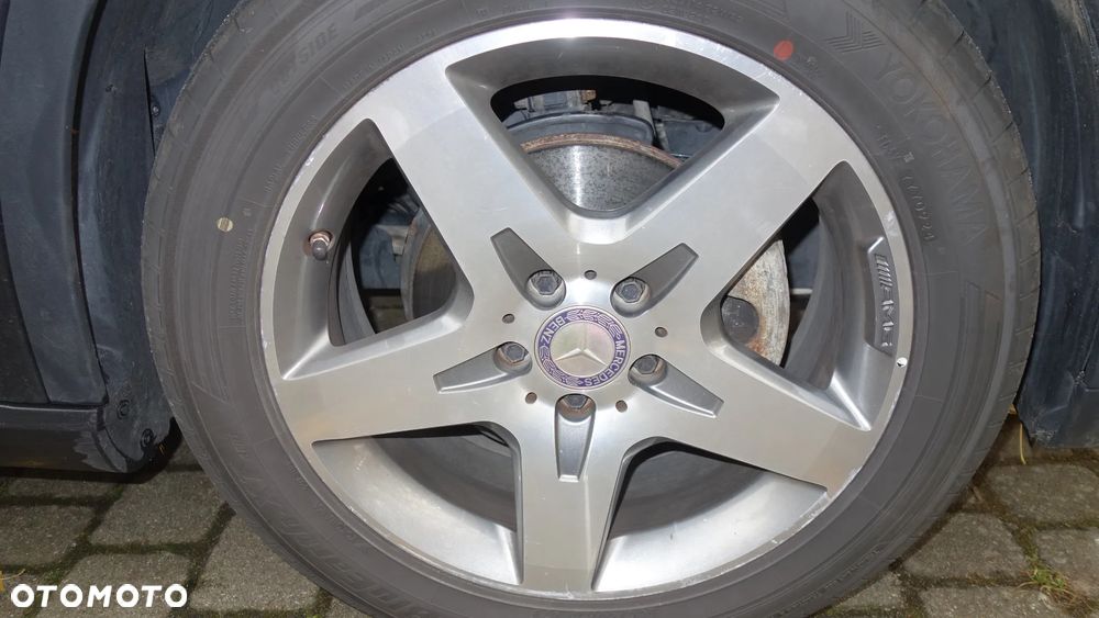 Mercedes-Benz GLA ver-200-7g--dct-activity-edition - 4