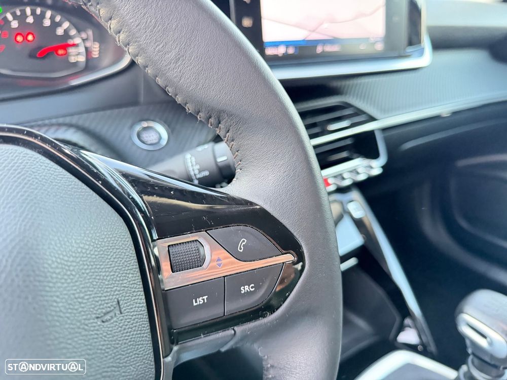 Peugeot 2008 1.2 PureTech Allure Pack - 21