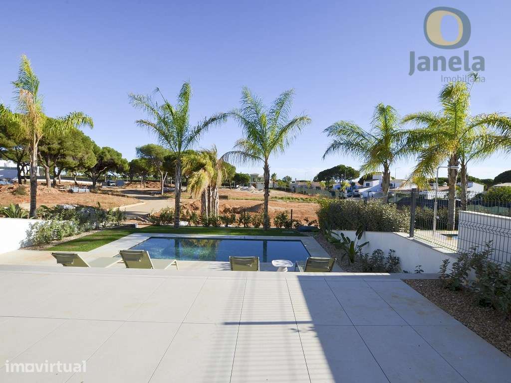 Fantástica Moradia T3 com Piscina em Quarteira - Grande imagem: 3/29