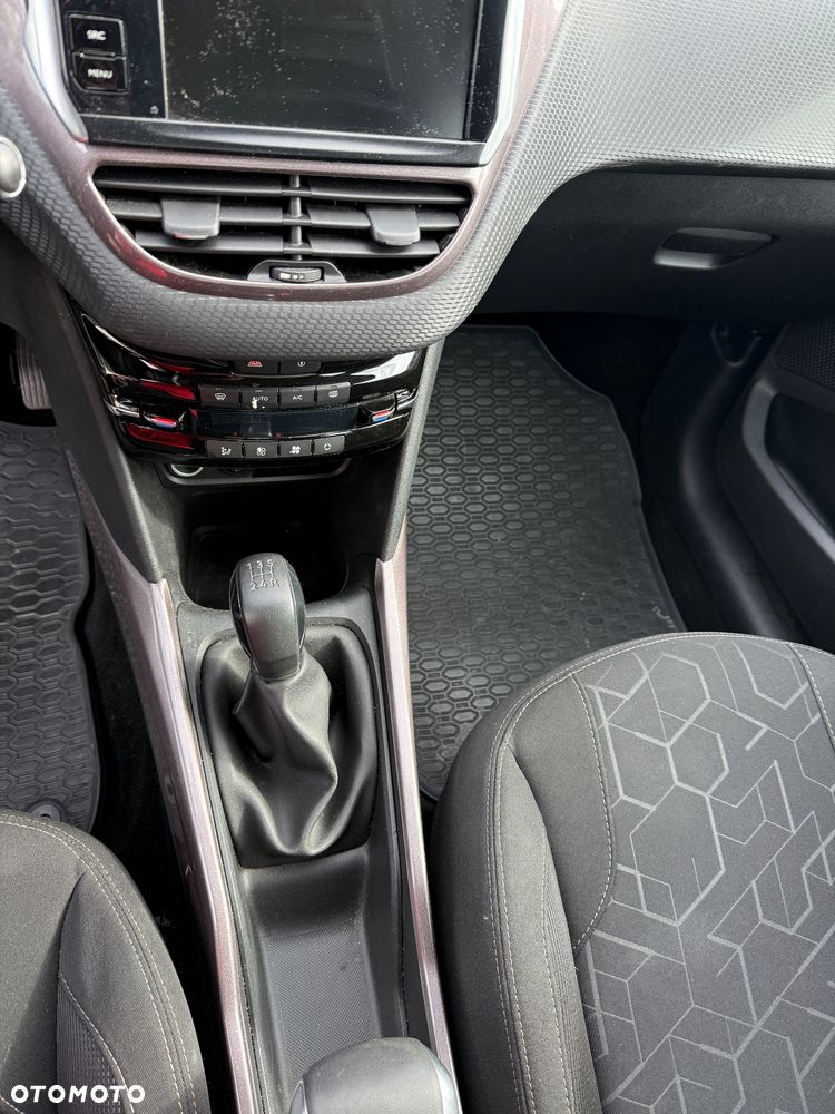 Peugeot 2008 1.6 VTi Active - 23