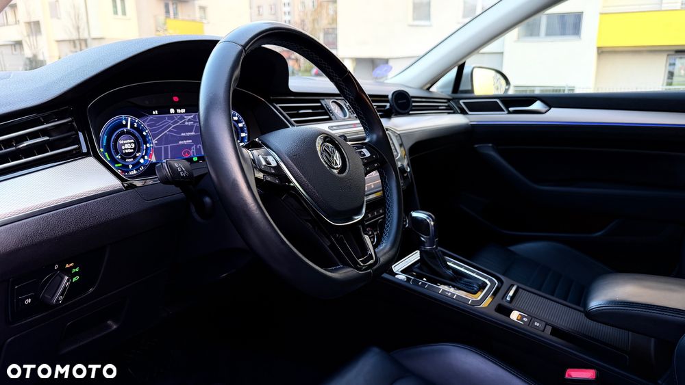 Volkswagen Passat - 37