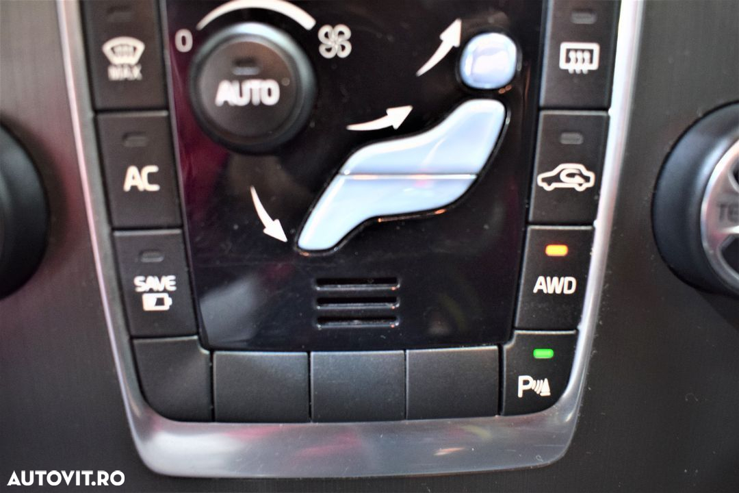 Volvo V60 D6 Plug-In-Hybrid AWD Geartronic Summum - 11