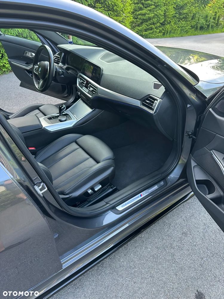 BMW Seria 3 M340i xDrive sport - 27