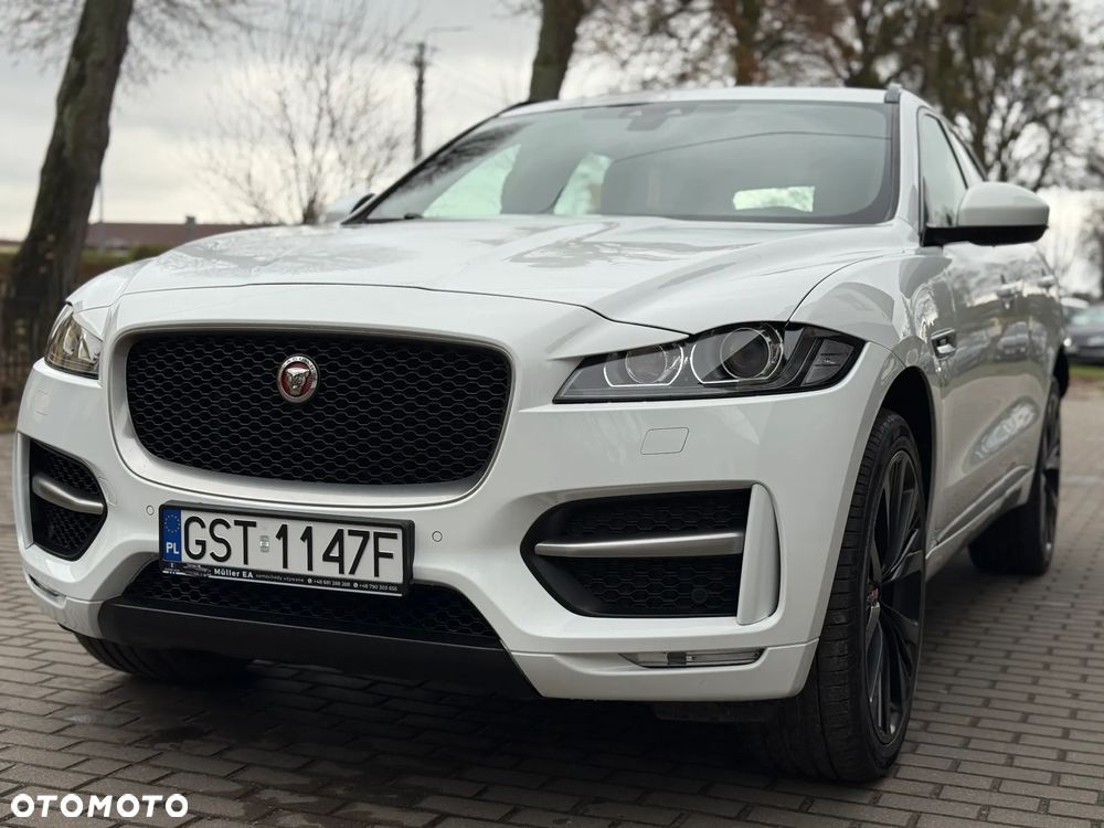Jaguar F-Pace 20d AWD R-Sport - 17