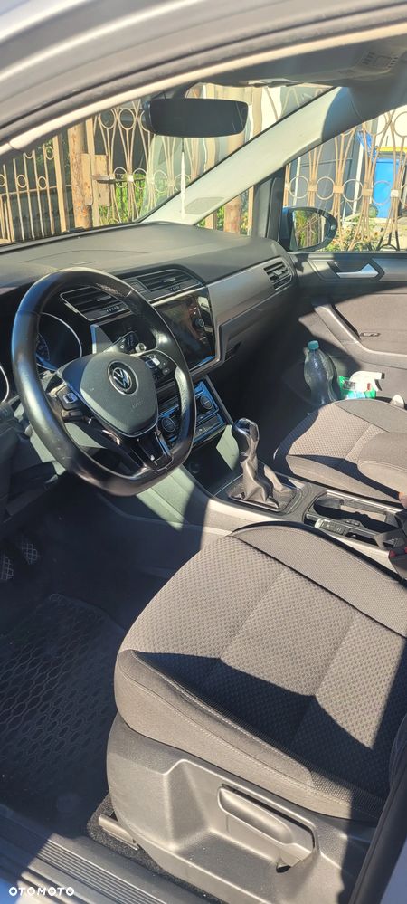 Volkswagen Touran - 5