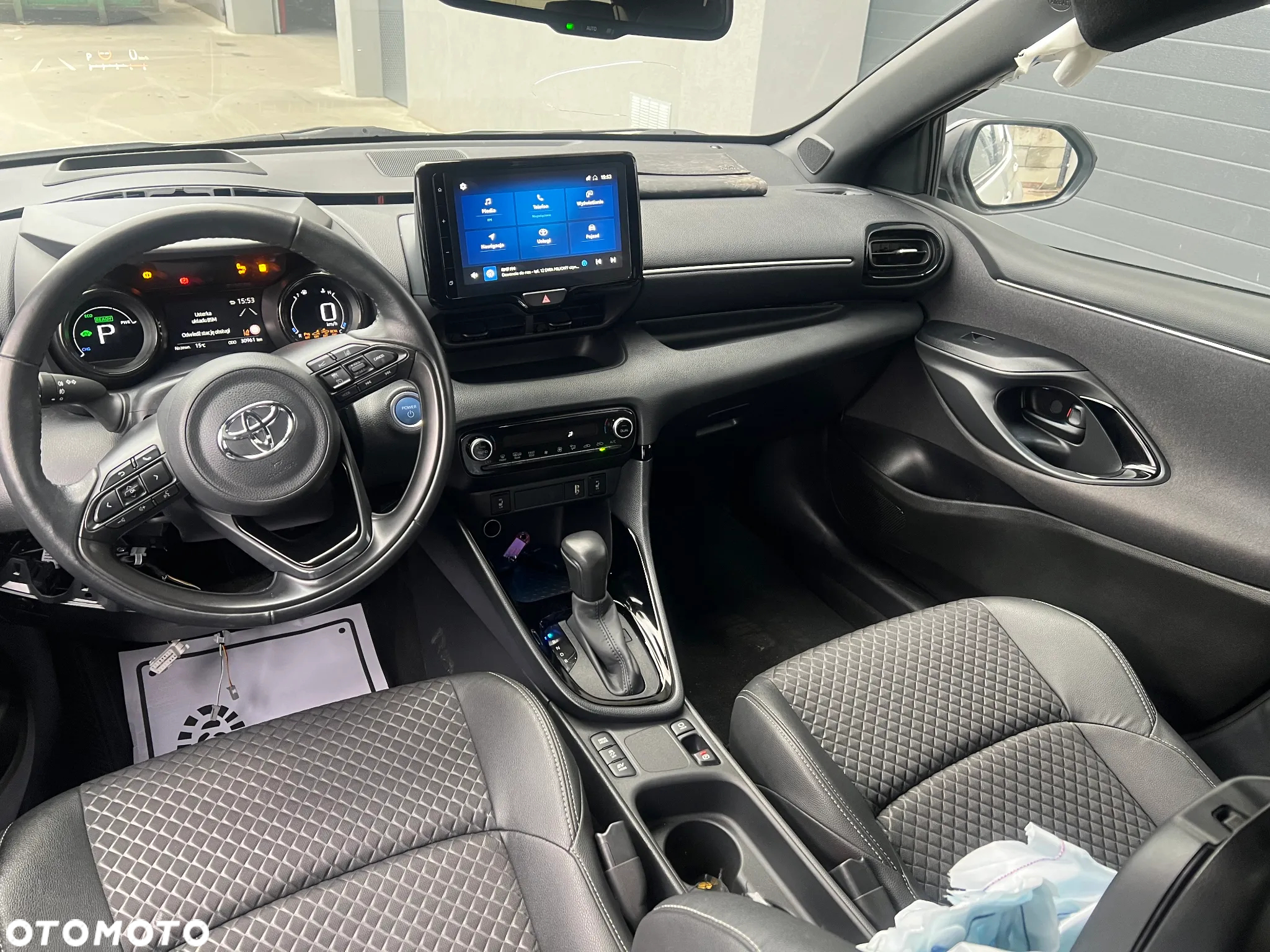 Toyota Yaris Hybrid 1.5 Style - 9