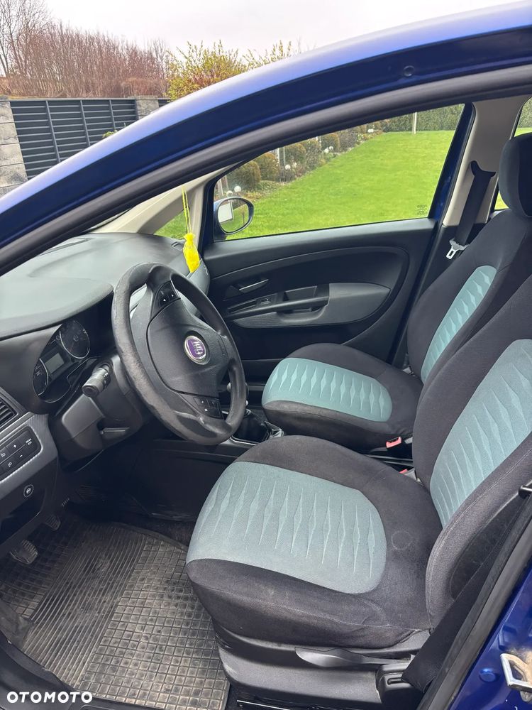 Fiat Grande Punto - 10