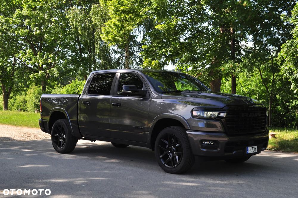 RAM 1500 Laramie Night Premium - 9