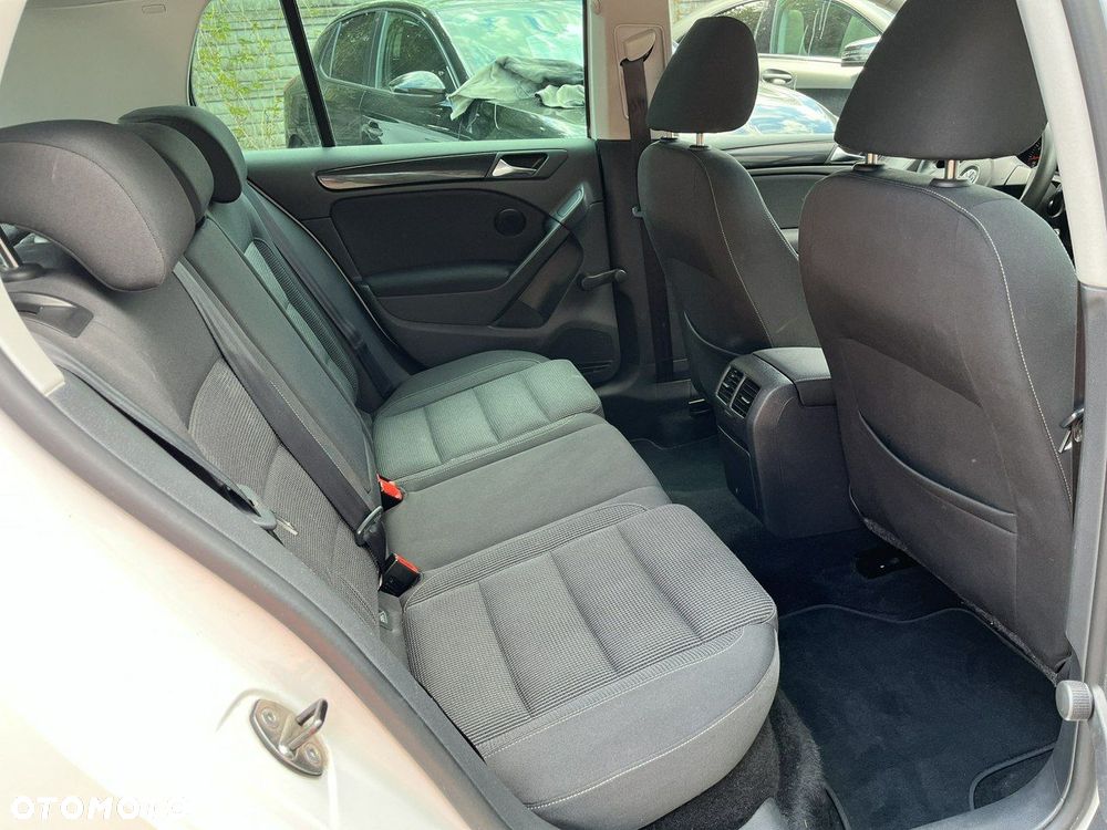 Volkswagen Golf - 23