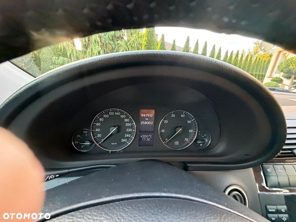 Mercedes-Benz Klasa C 180 Kompressor Elegance Sport Edition - 18