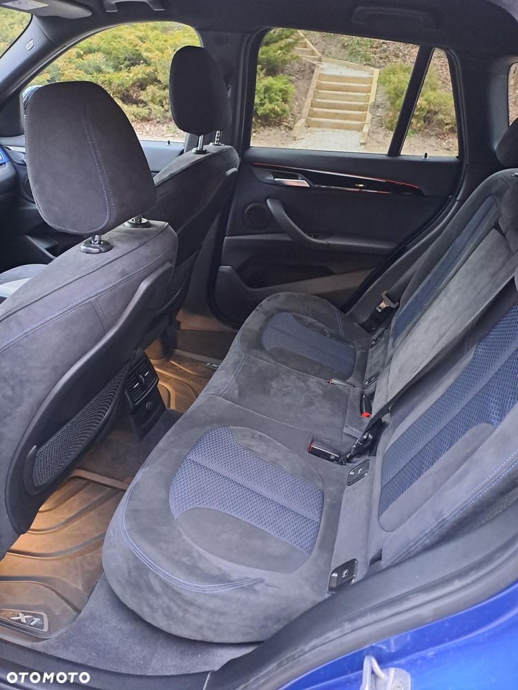 BMW X1 xDrive20i - 9