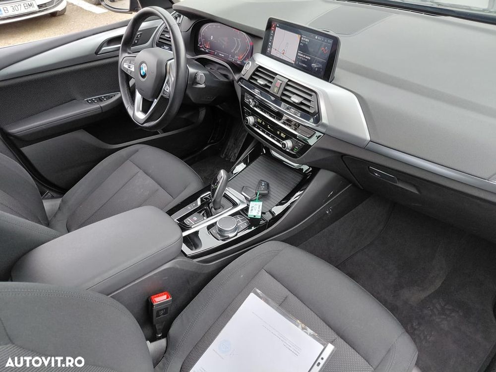 BMW X3 xDrive20i AT - 6