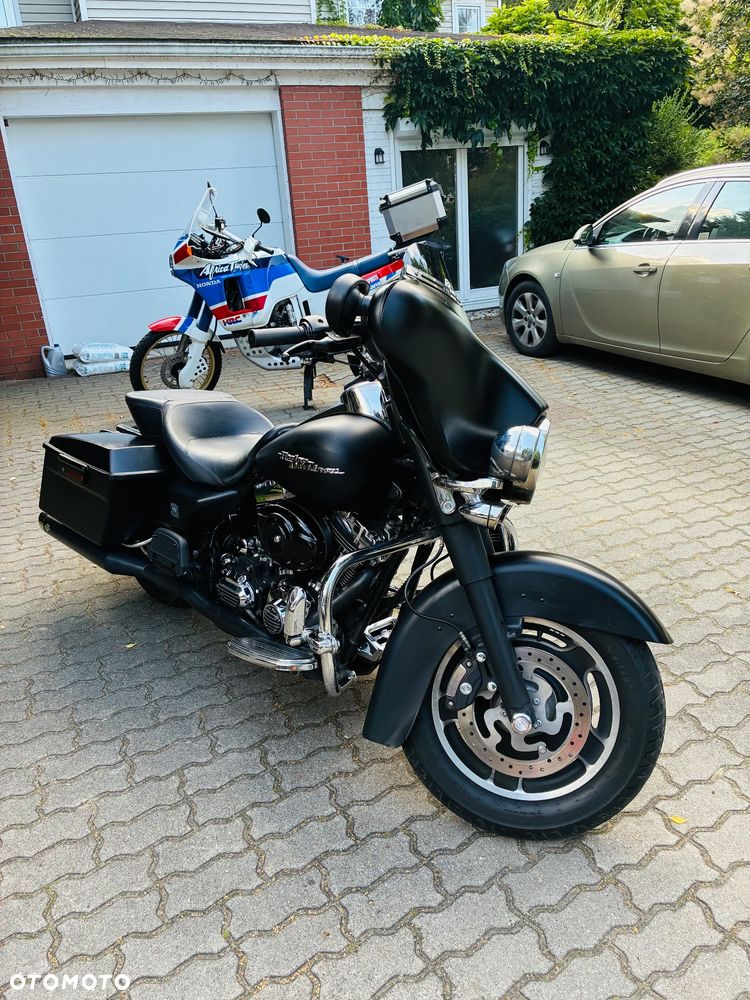 Harley-Davidson Touring Street Glide - 2