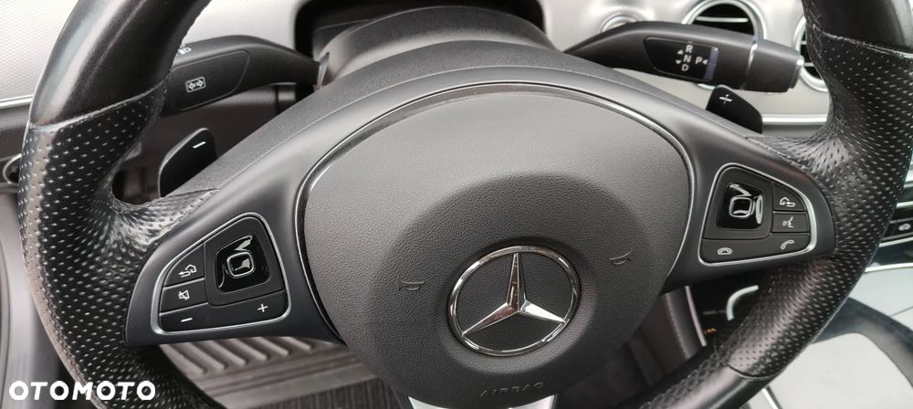 Mercedes-Benz Klasa E - 19