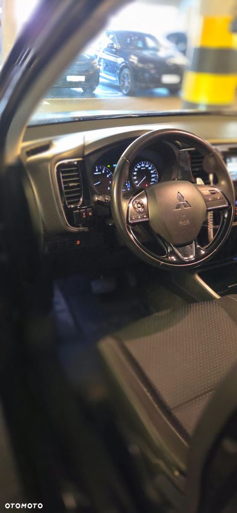 Mitsubishi Outlander 2.0 Intense 4WD CVT - 9