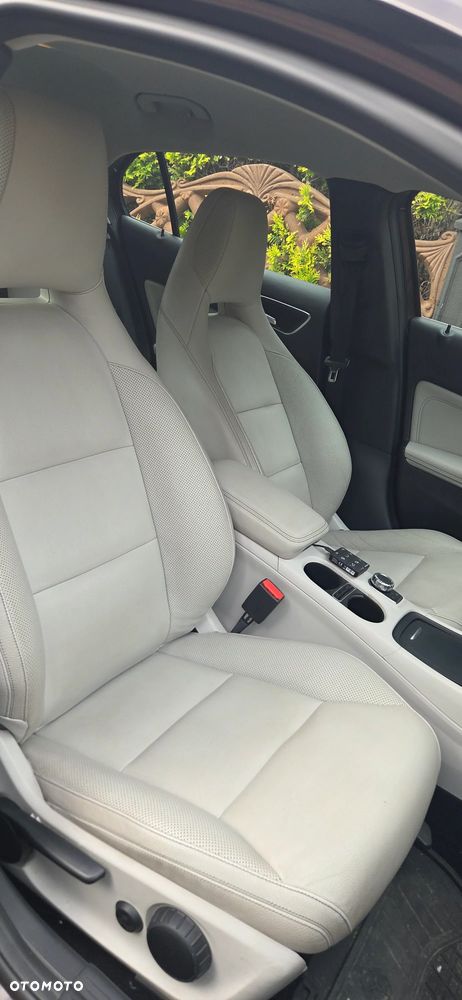Mercedes-Benz GLA 250 4-Matic - 8