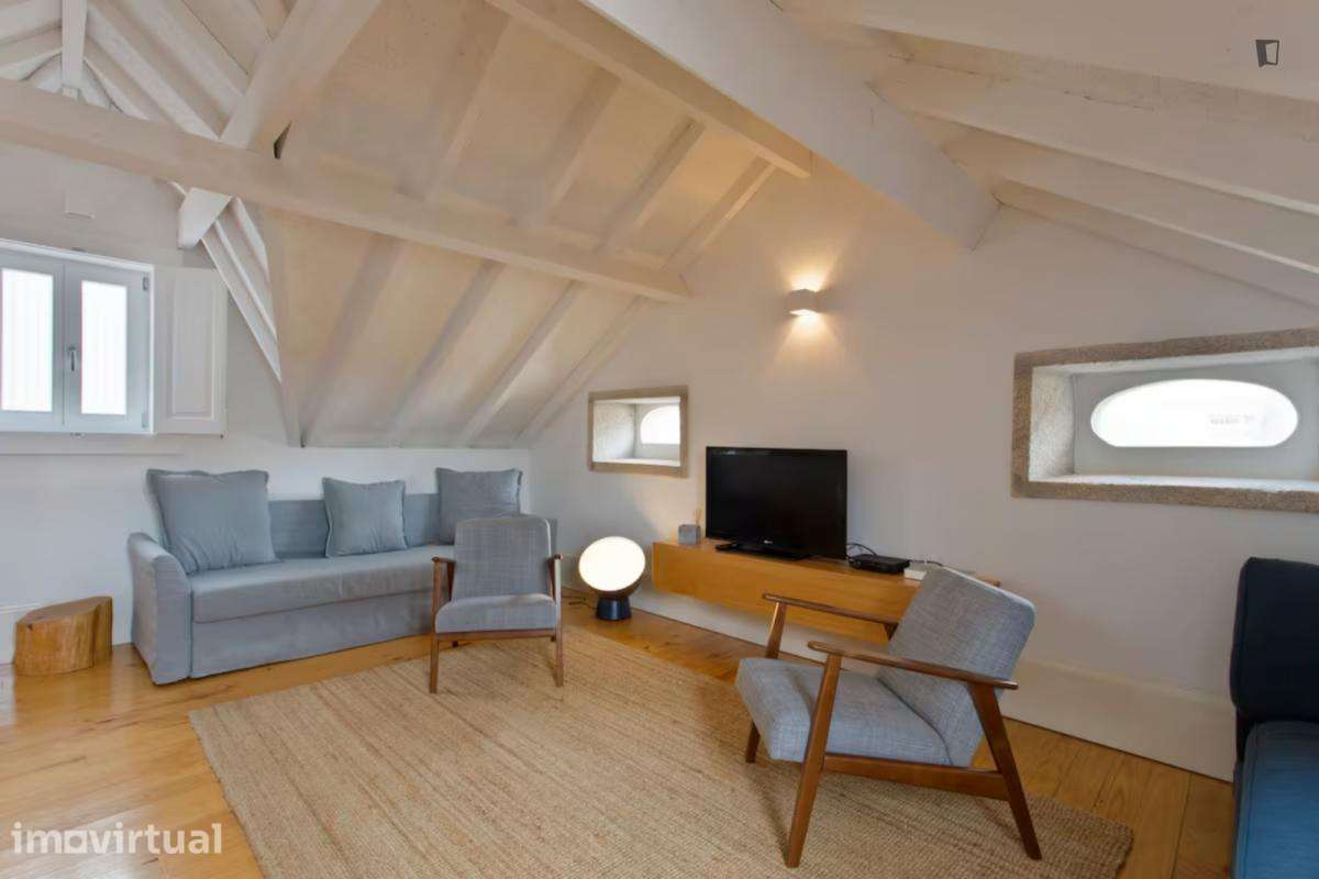 Apartamento com 1 quartos - localizado em Miragaia Porto - Grande imagem: 4/14