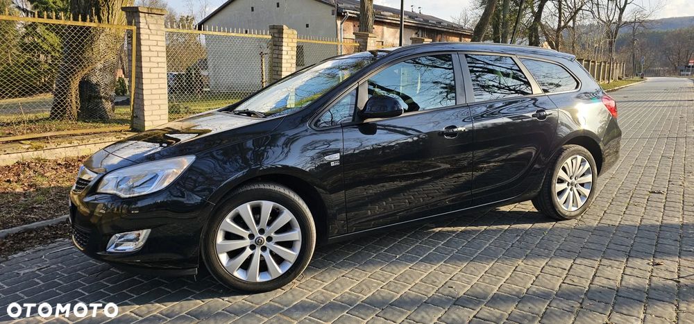 Opel Astra 1.4 Turbo 150 Jahre - 3